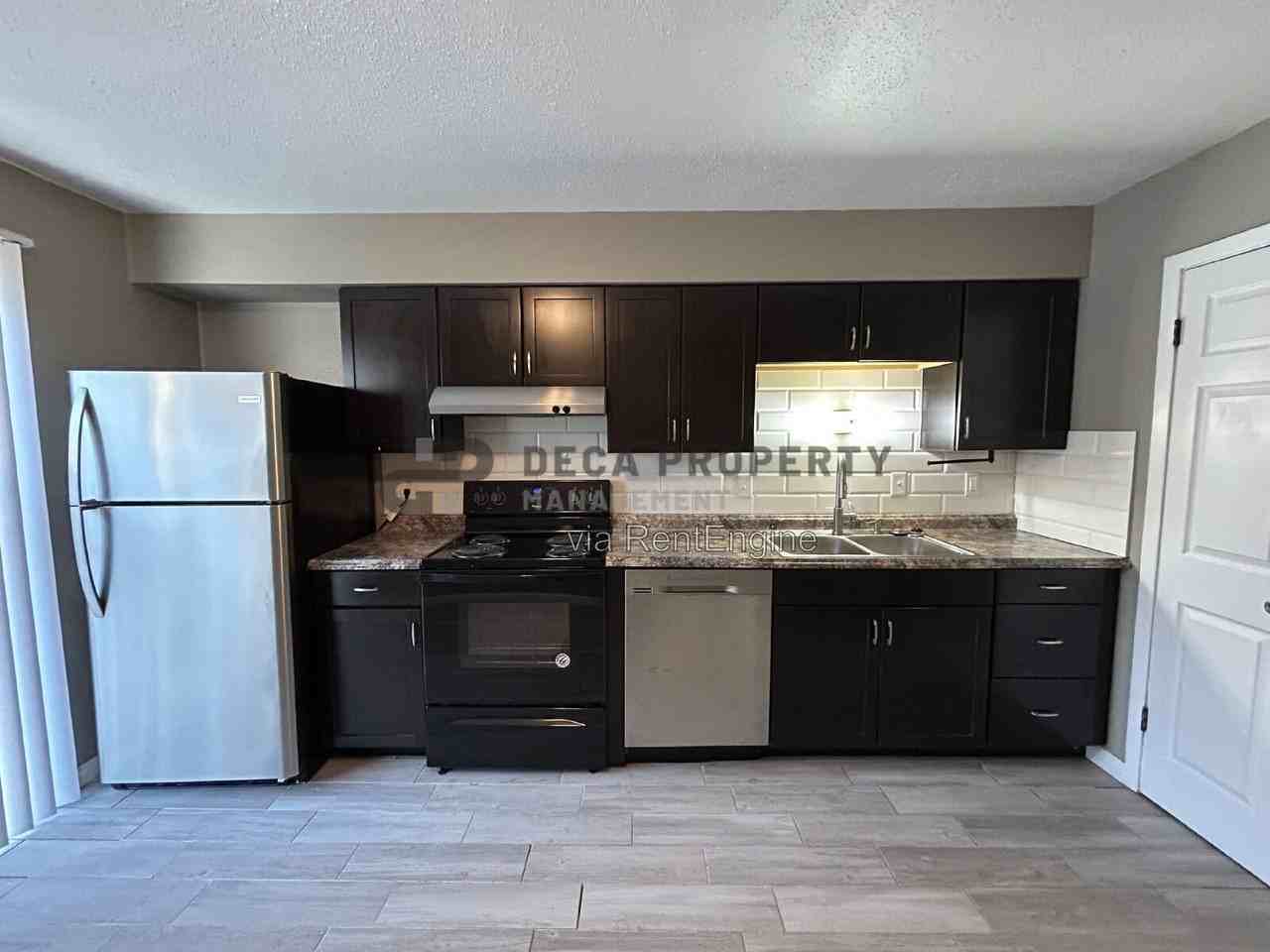 10105 Squire Meadows Dr #B - Photo 3 of 12