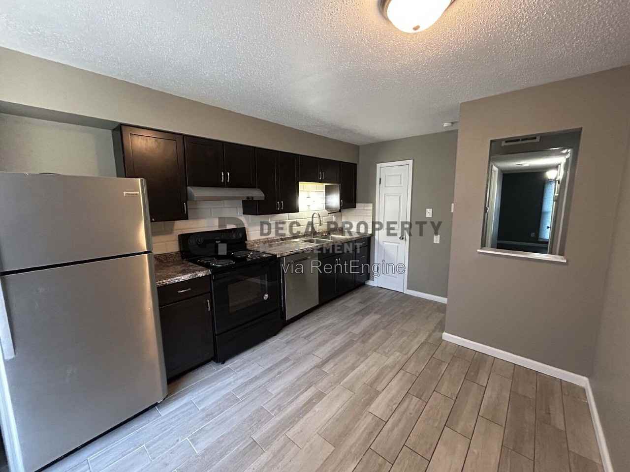 10105 Squire Meadows Dr #B - Photo 4 of 12