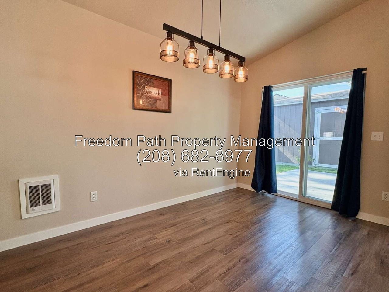 3195 N 13th St - Photo 4 of 18