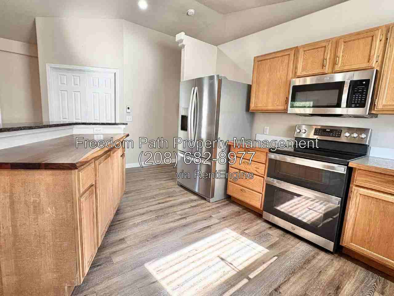 3195 N 13th St - Photo 6 of 18
