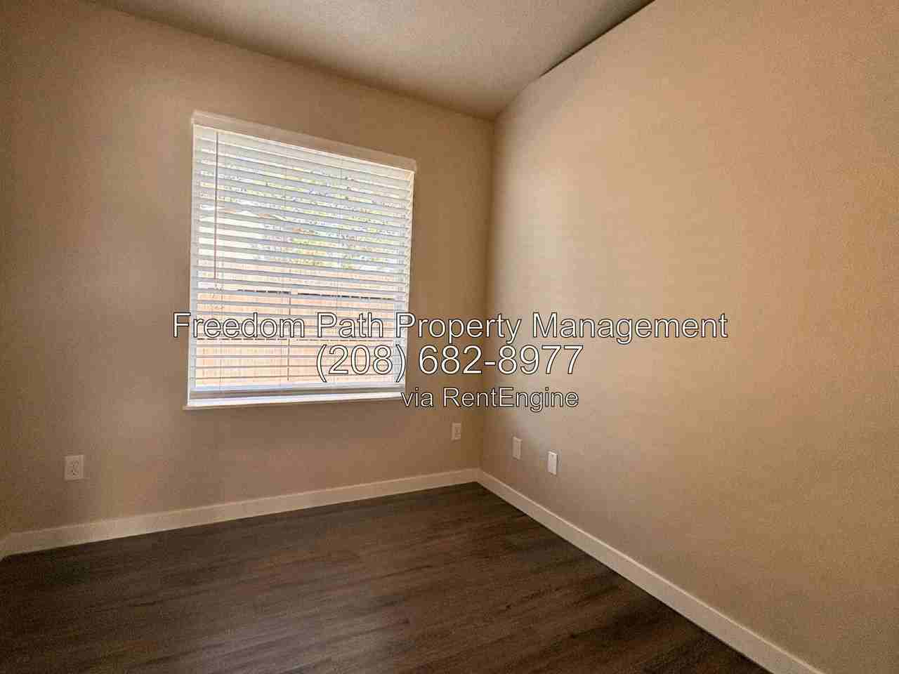 3195 N 13th St - Photo 7 of 18