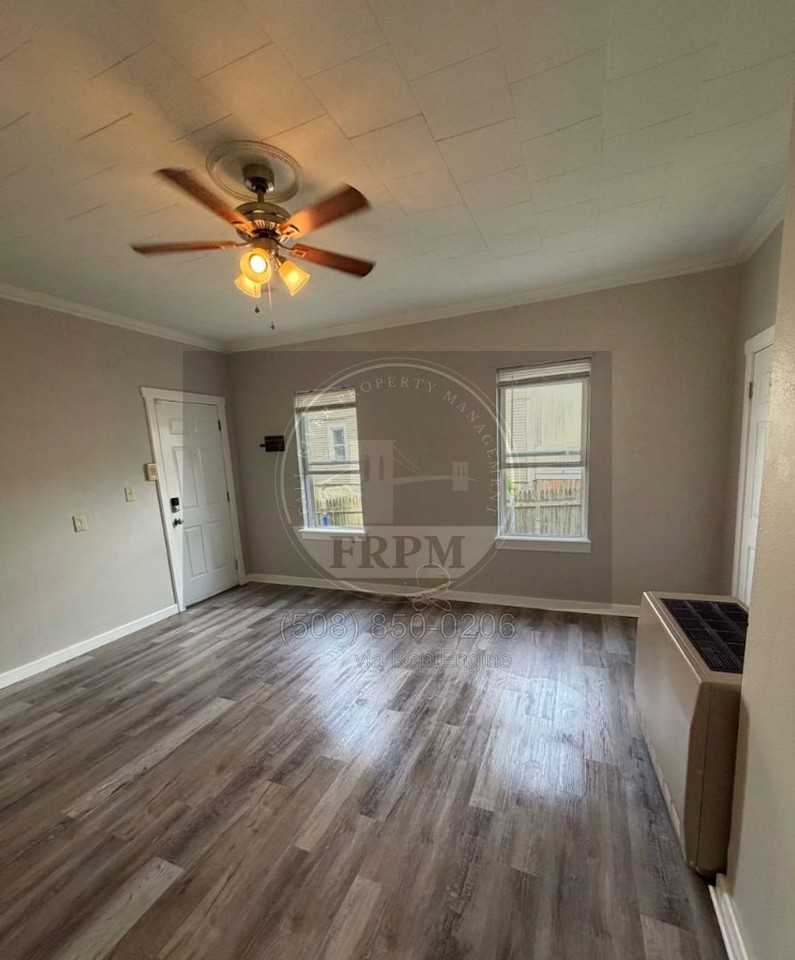55 Tecumseh St #1S - Photo 5 of 18