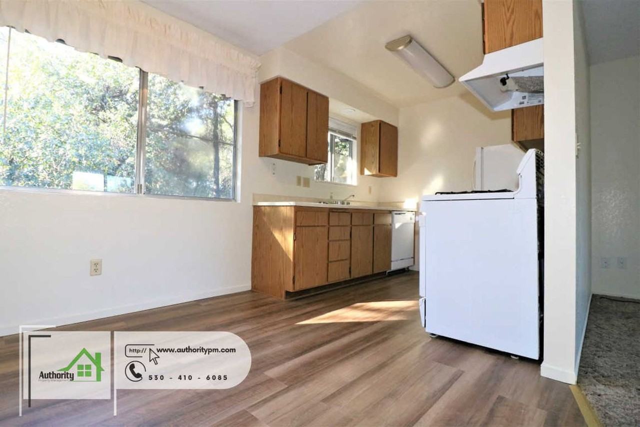 1859 Conifer Way #4 - Photo 7 of 18