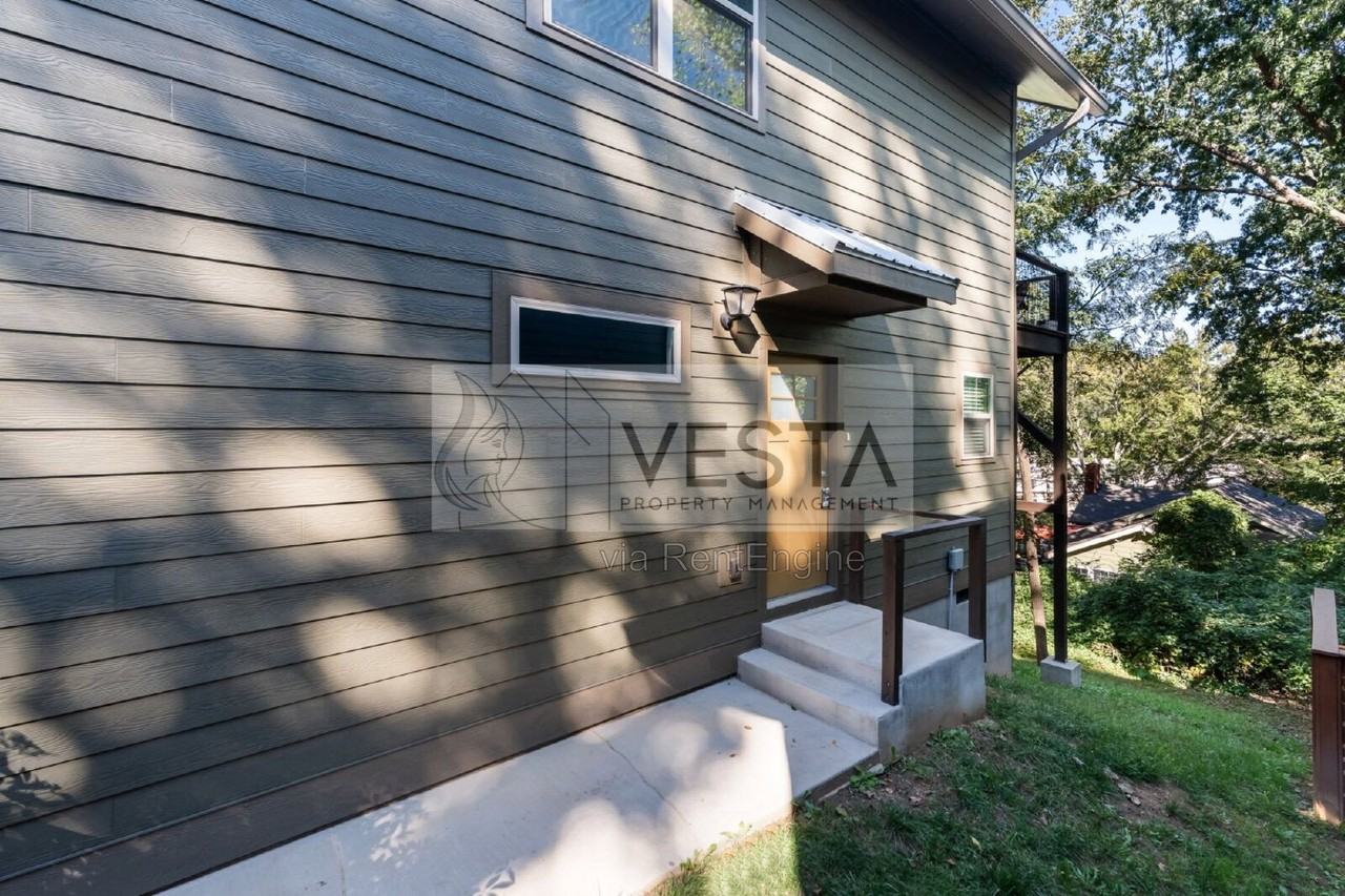 149 Laurel Loop #B - Photo 3 of 21