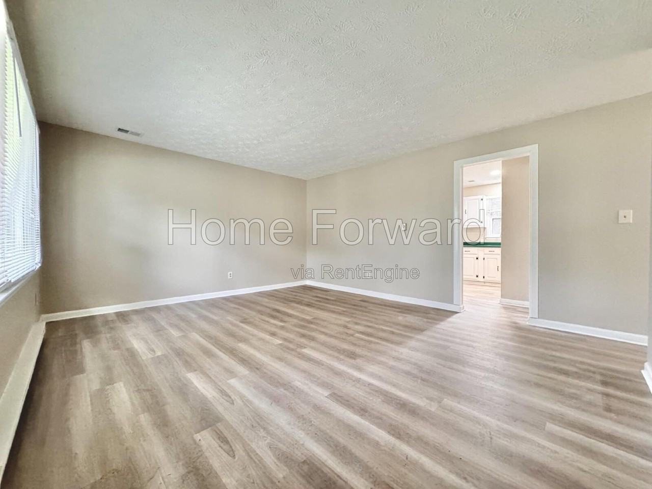 227 Delaware Dr - Photo 4 of 17