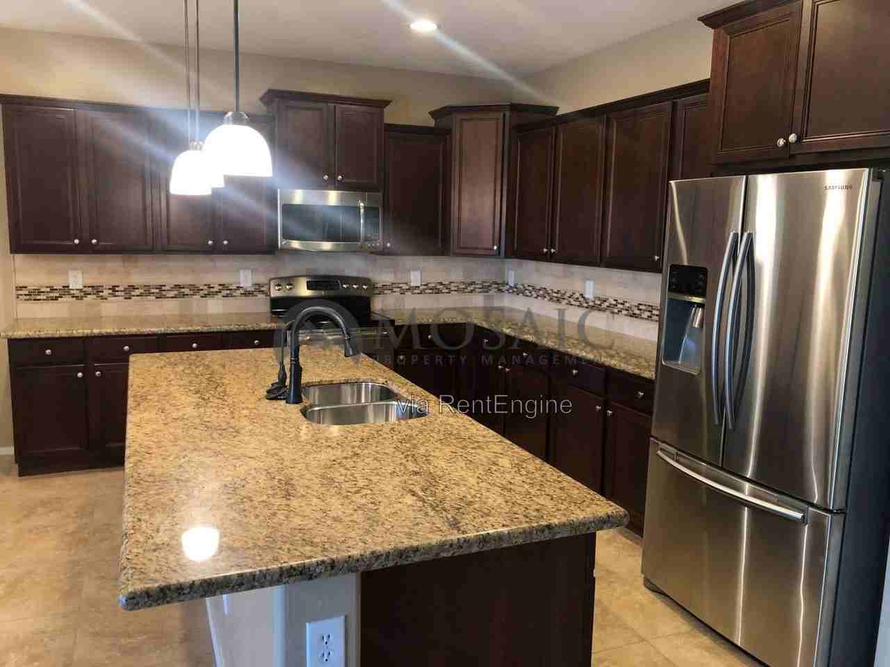 3008 E Plum St - Photo 2 of 19