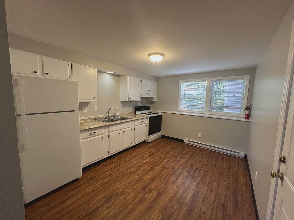 14 Renarl Ave #2 - Photo 2 of 6