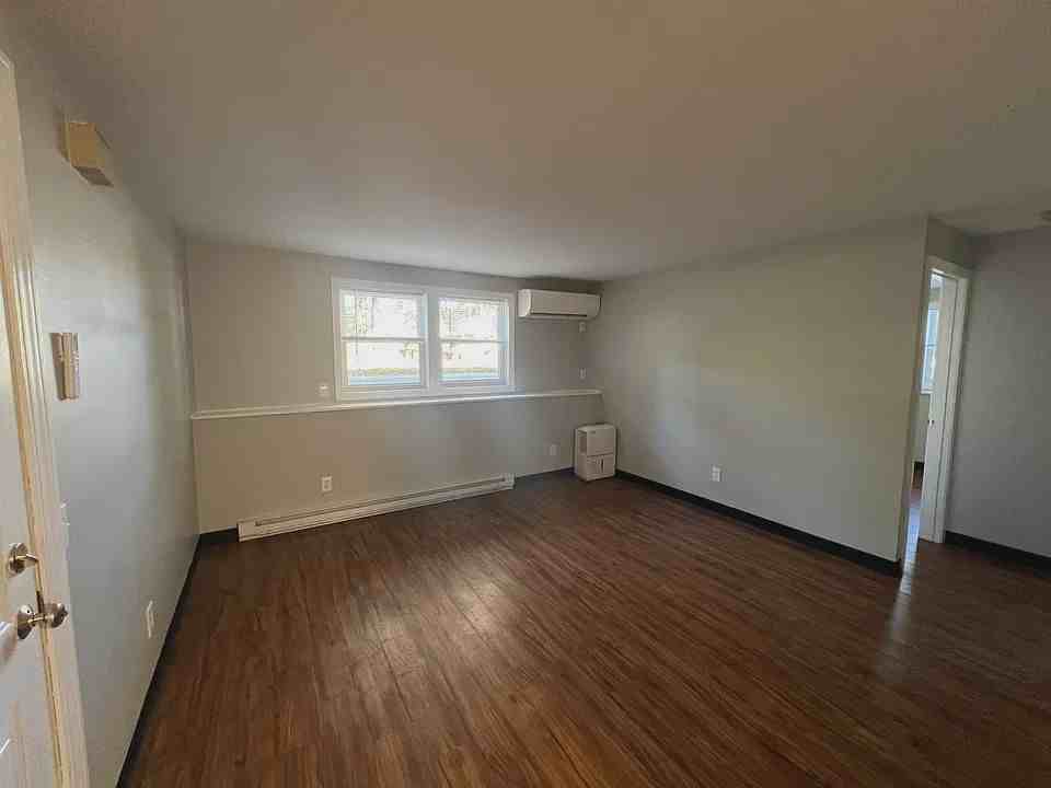 14 Renarl Ave #2 - Photo 3 of 6