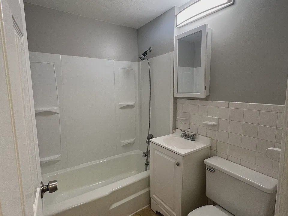 14 Renarl Ave #2 - Photo 6 of 6