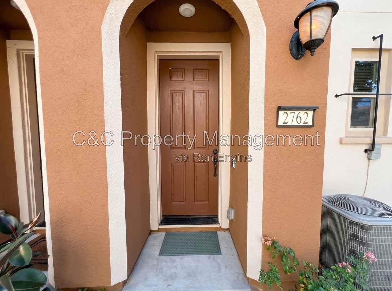2762 Ferrara Cir - Photo 3 of 25