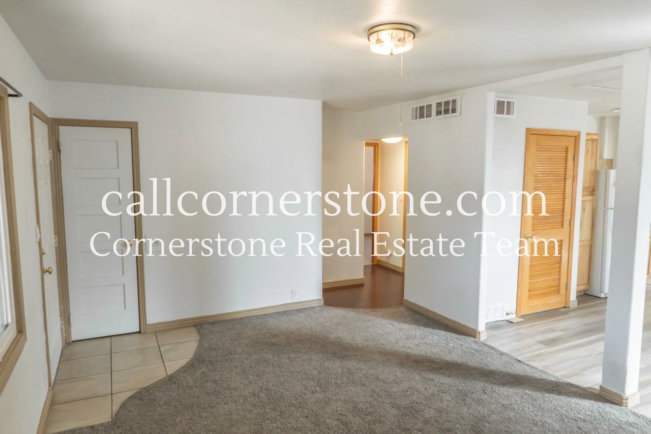 1311 Rockwood Ave - Photo 6 of 26