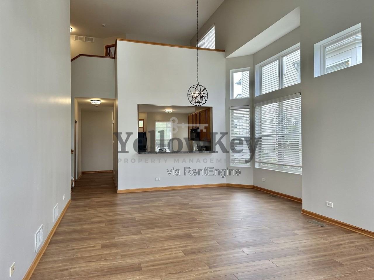 914 Bluebell Cir - Photo 3 of 10