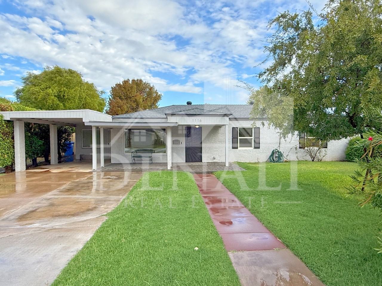 1116 E Fern Dr N - Photo 2 of 29