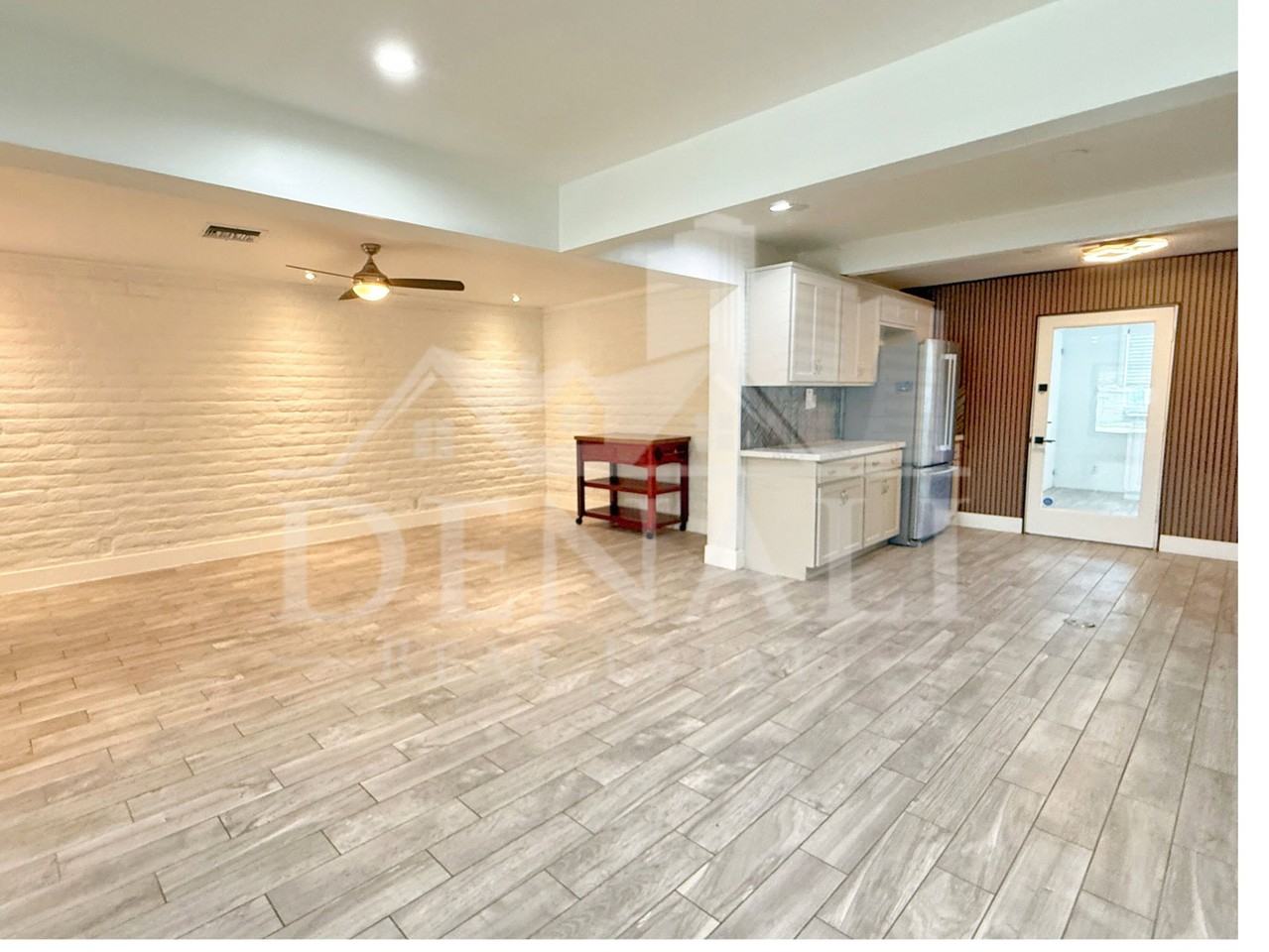 1116 E Fern Dr N - Photo 6 of 29