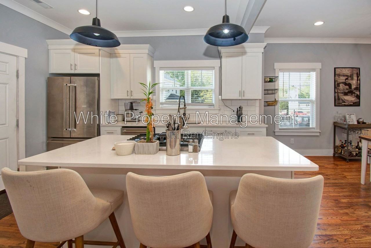 1416 Parkwood Ave - Photo 6 of 22