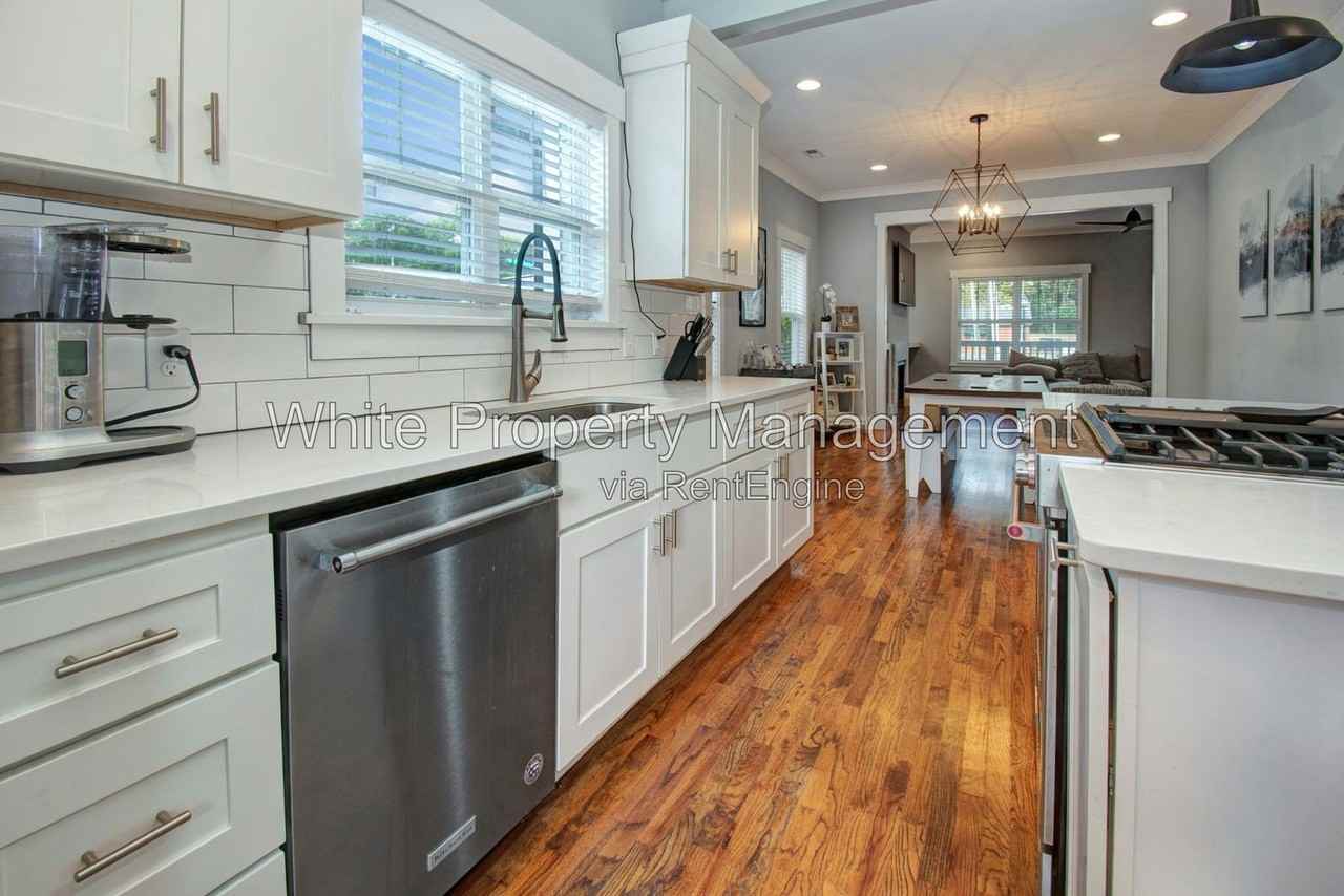 1416 Parkwood Ave - Photo 3 of 22