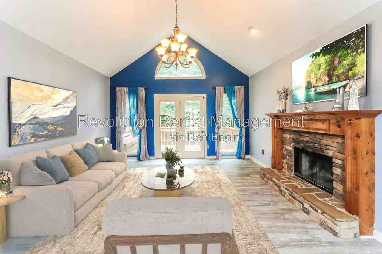 208 Wellington Walk - Photo 7 of 43
