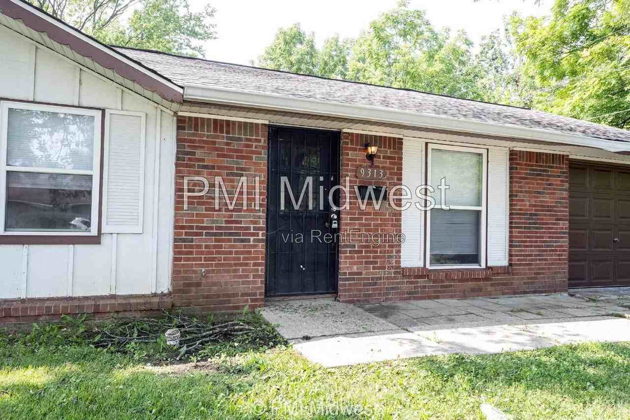 9313 Rochelle Dr - Photo 2 of 26