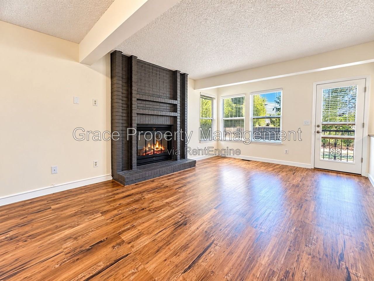 5026 S Evanston St - Photo 2 of 13
