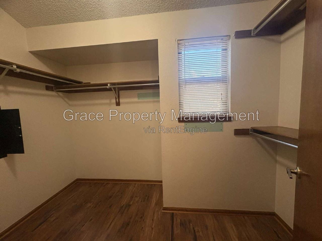 5026 S Evanston St - Photo 6 of 13