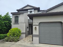 featured image of 421 Sw 47th Ter #106