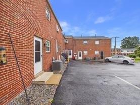 104 Poe St #B - Photo 1 of 1