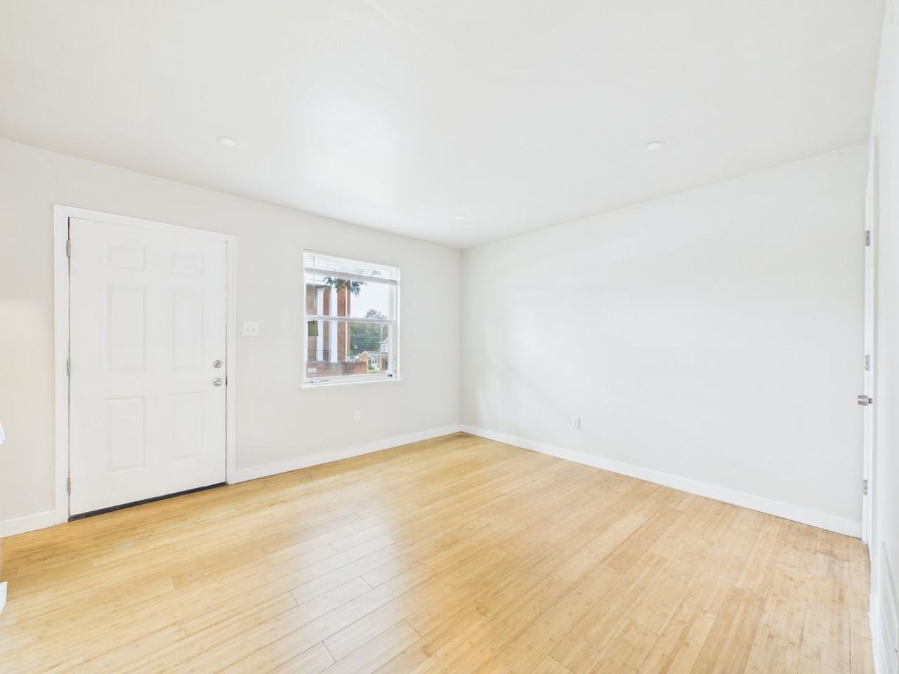 104 Poe St #B - Photo 2 of 25