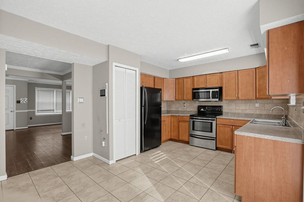6090 Tapir Pl - Photo 2 of 15