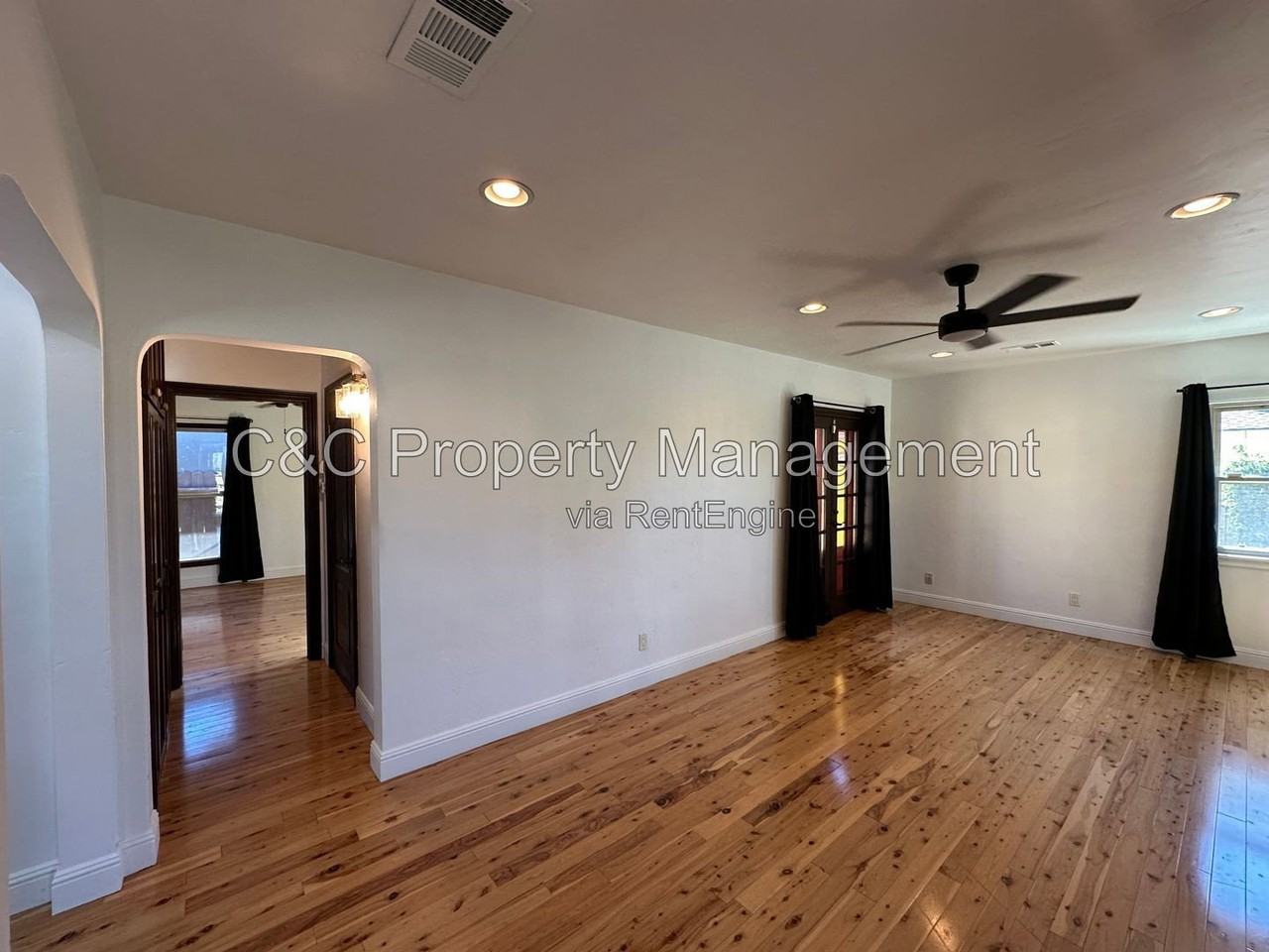 1030 N Caswell Ave - Photo 7 of 18