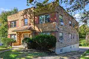 featured image of 2246 Kipling Ave #3