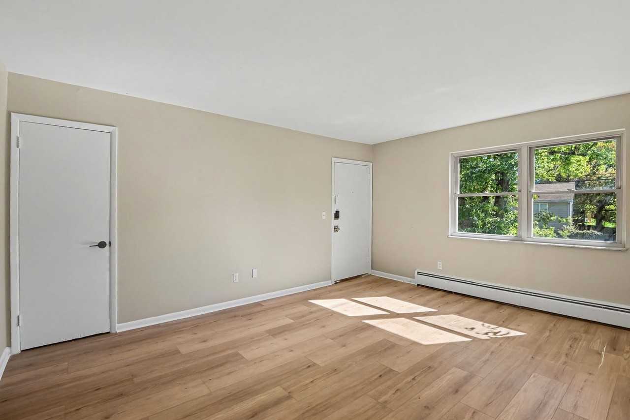 2246 Kipling Ave #3 - Photo 2 of 12