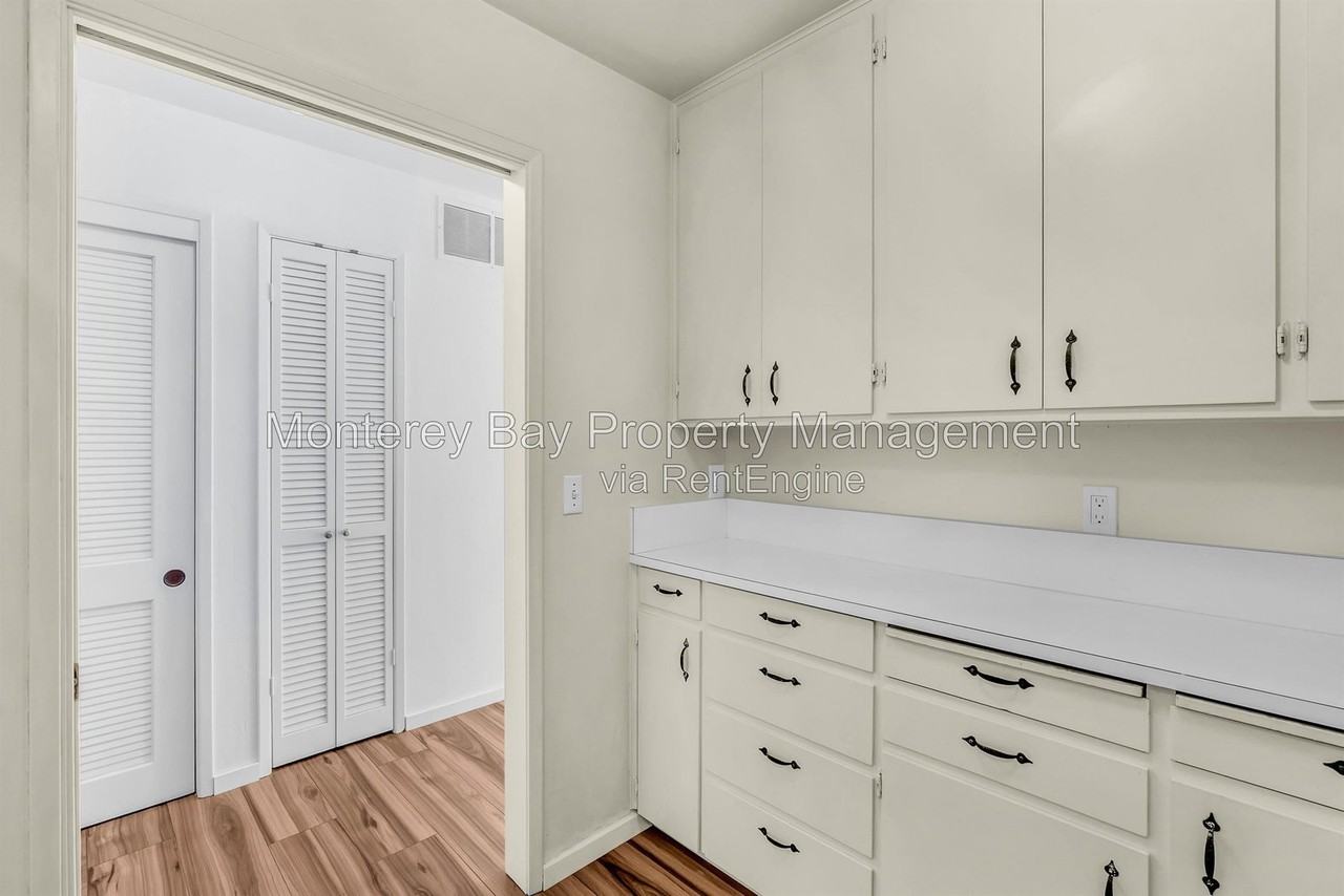 127 Hacienda Carmel - Photo 6 of 25