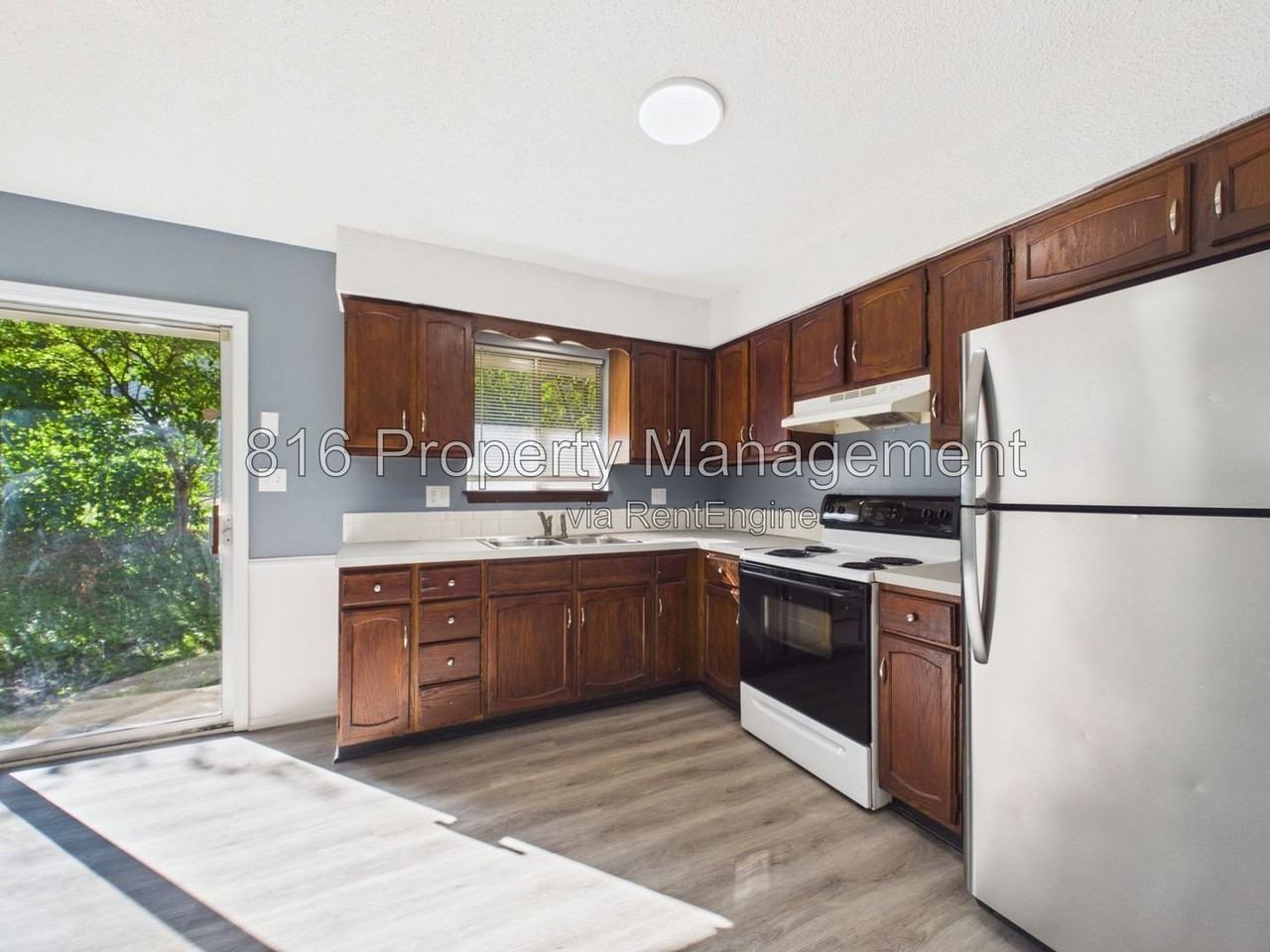 1410 S Franklin Ave - Photo 7 of 31
