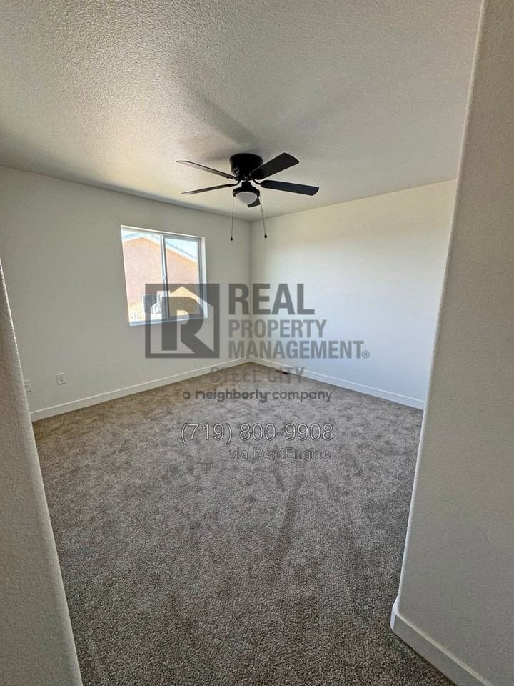 760 S Watermelon Dr - Photo 7 of 20