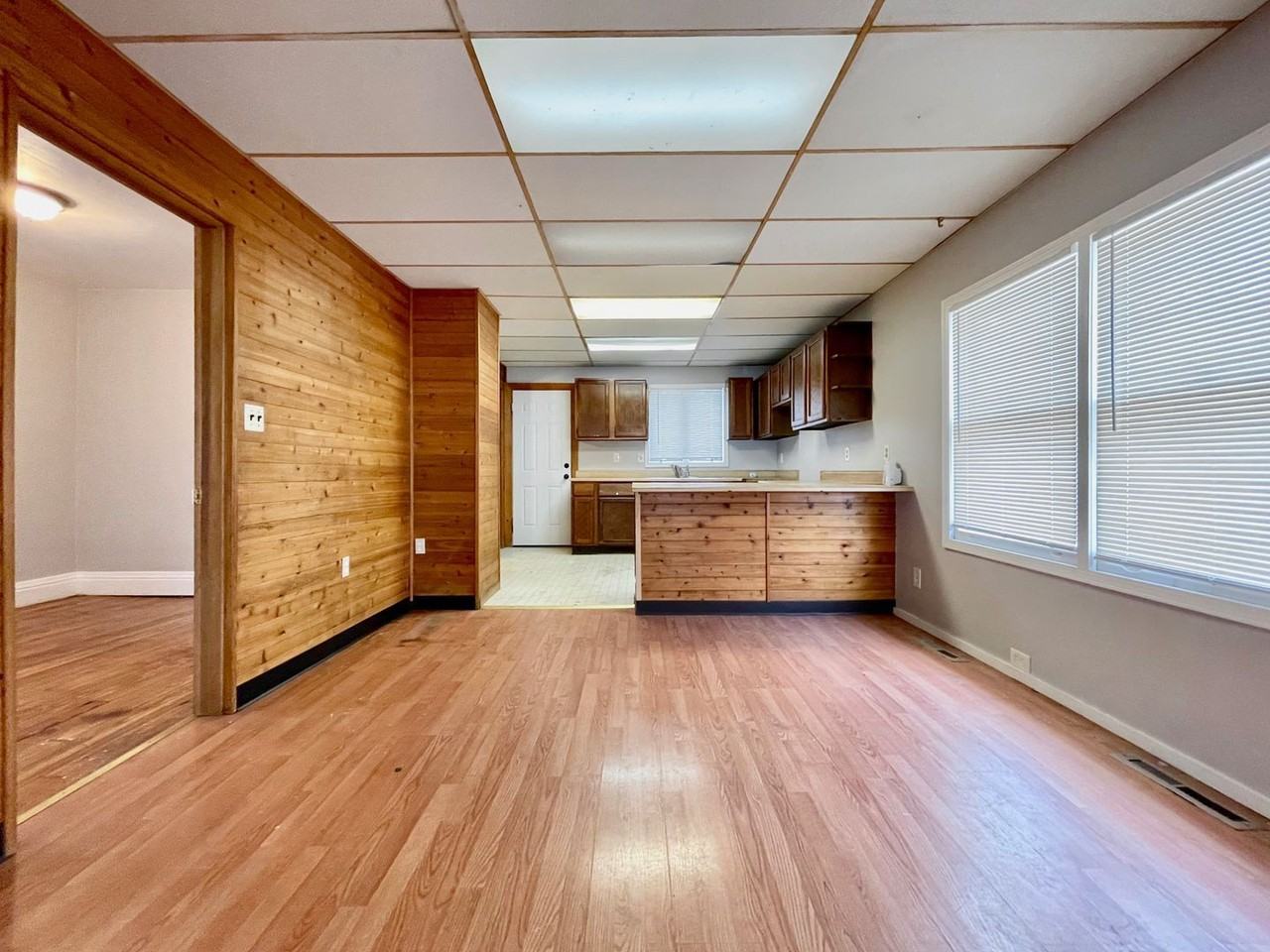 925 Fleming Ave - Photo 7 of 15