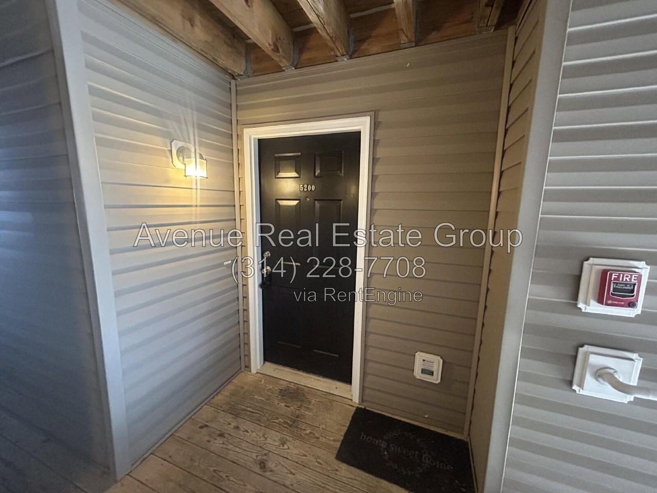 5200 Spring Creek Ln - Photo 2 of 12