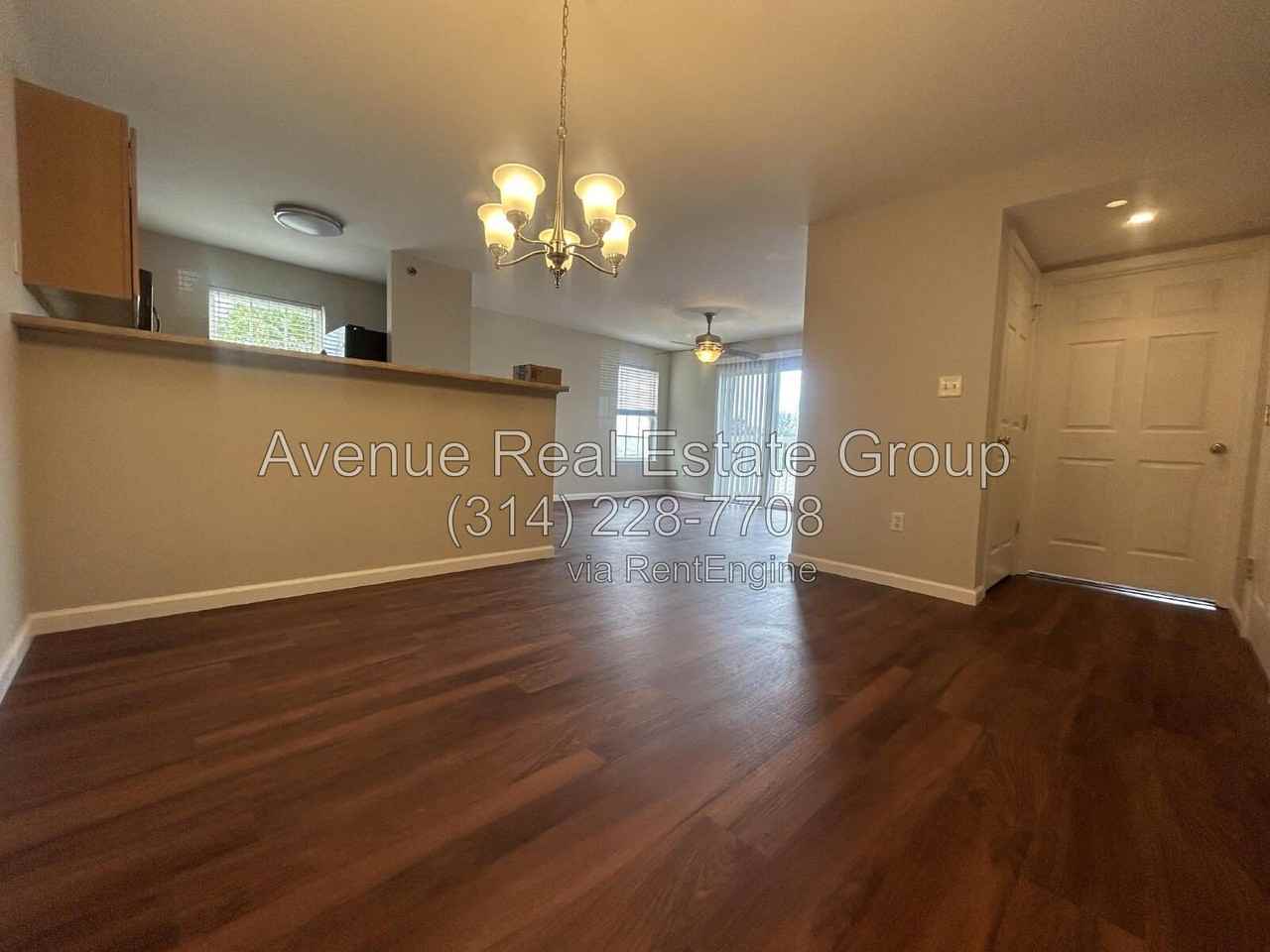 5200 Spring Creek Ln - Photo 3 of 12