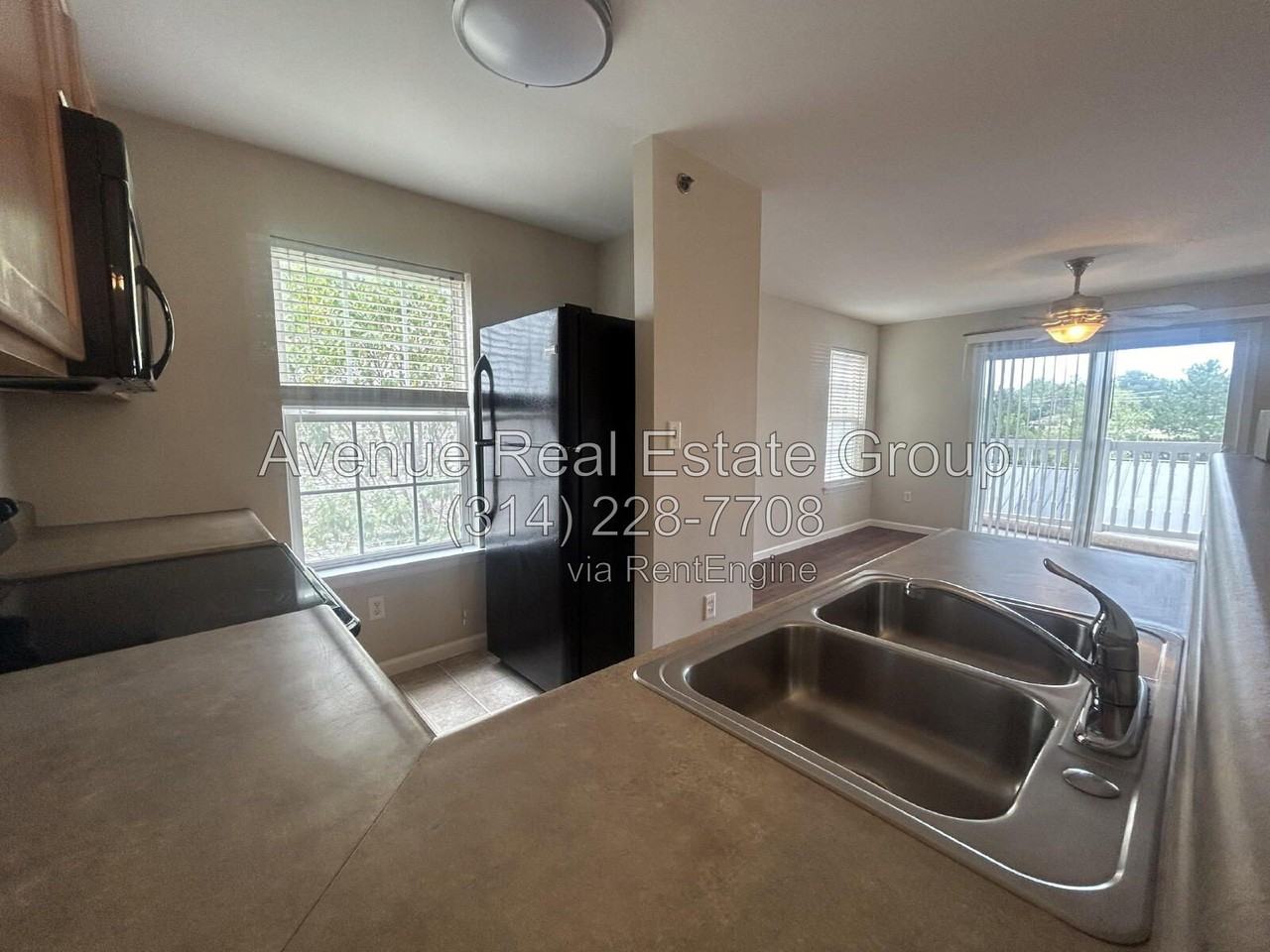 5200 Spring Creek Ln - Photo 6 of 12