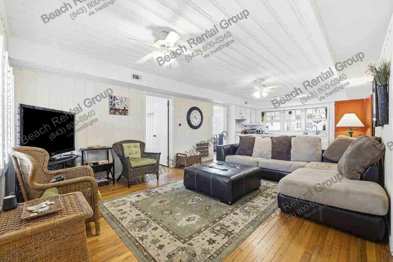 210 60th Ave N - Photo 6 of 45