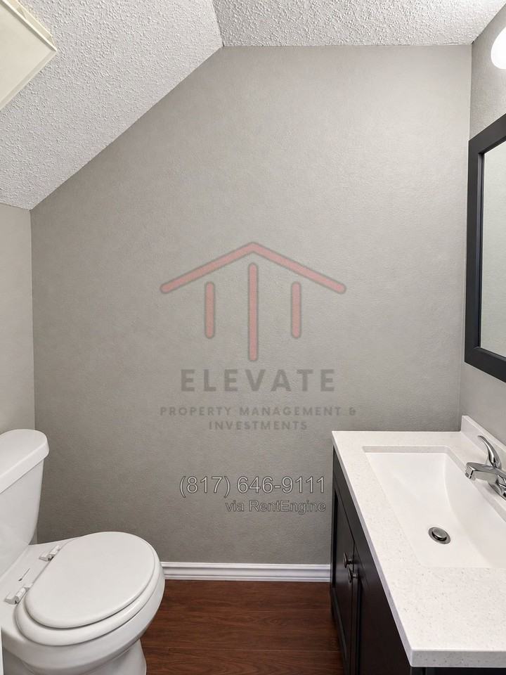 5912 Holiday Ln - Photo 2 of 21