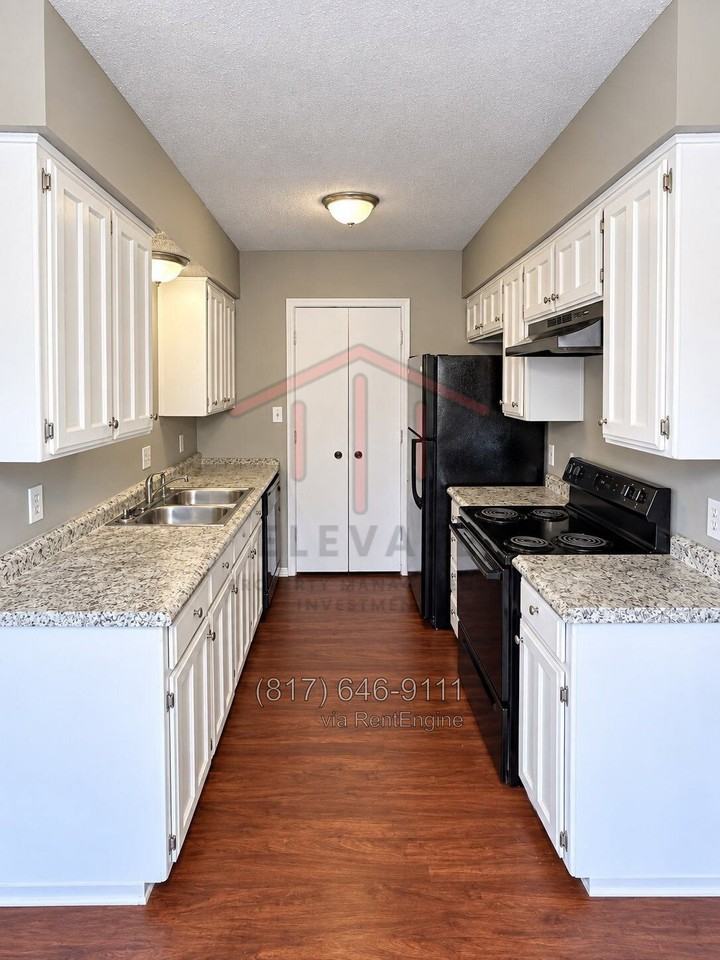 5912 Holiday Ln - Photo 6 of 21
