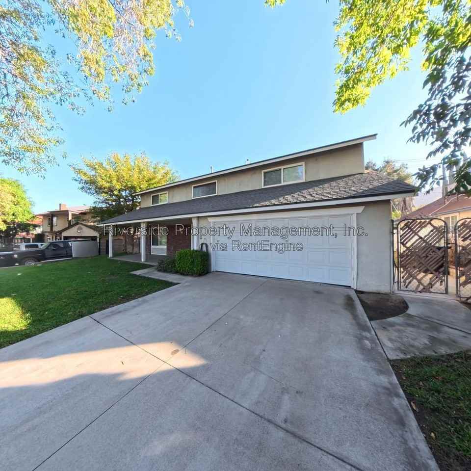 859 Kentwood Dr - Photo 2 of 45