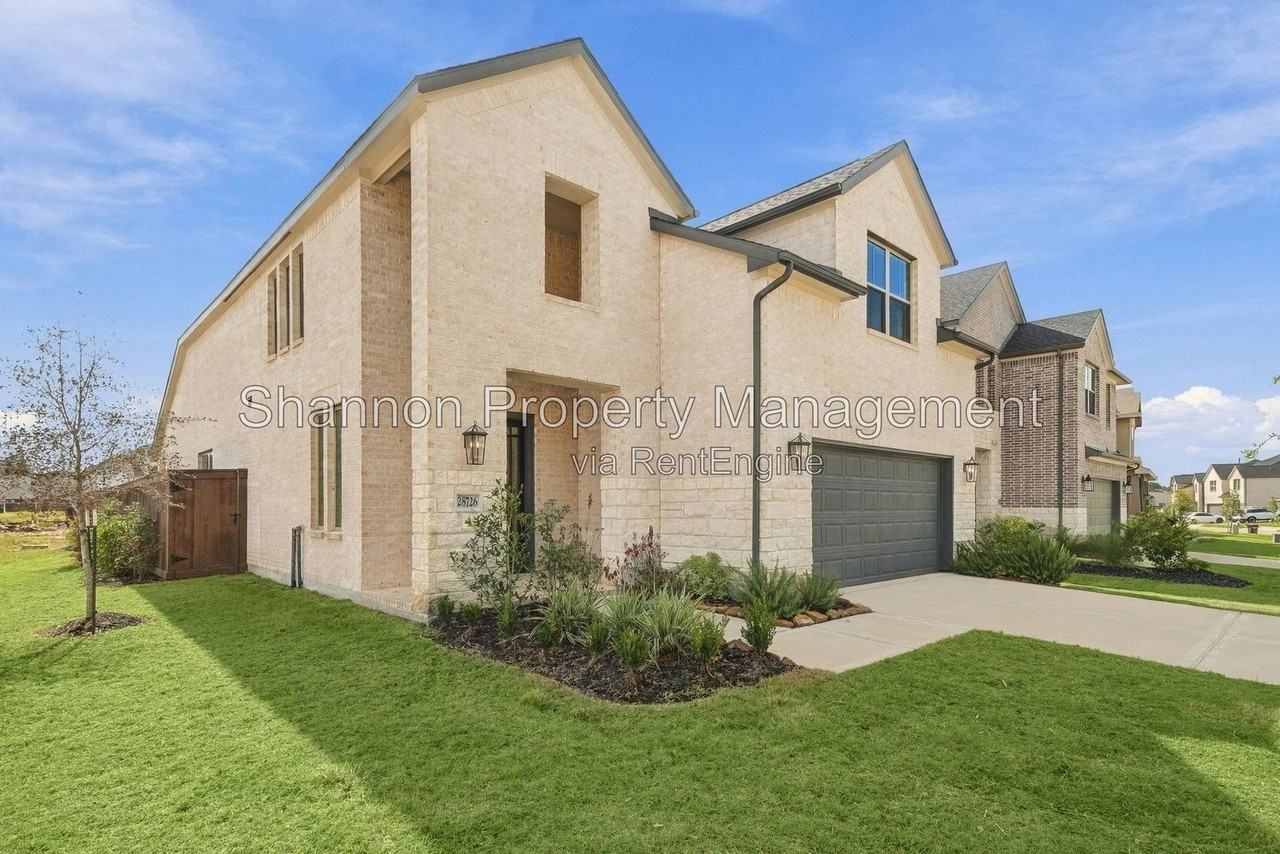 28726 Mount Bonnell Dr - Photo 4 of 44
