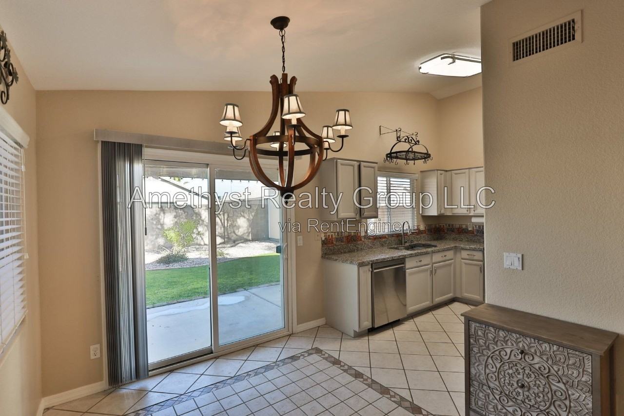 3522 W Via Del Sol Dr - Photo 6 of 26