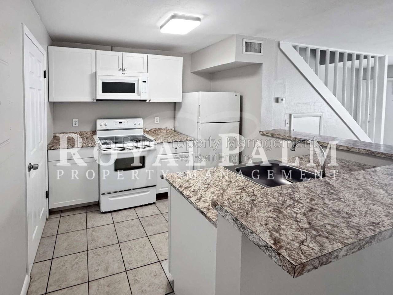 6635 Warwick Cir #5 - Photo 6 of 25