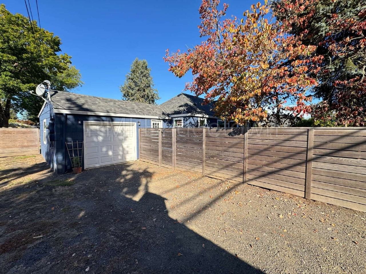 2385 Se Imlay Ave - Photo 2 of 30