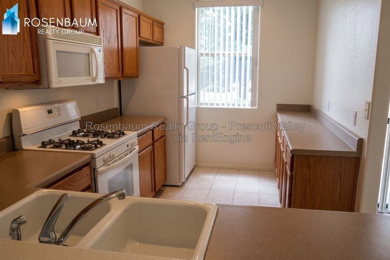5925 N Talbot Dr - Photo 4 of 8