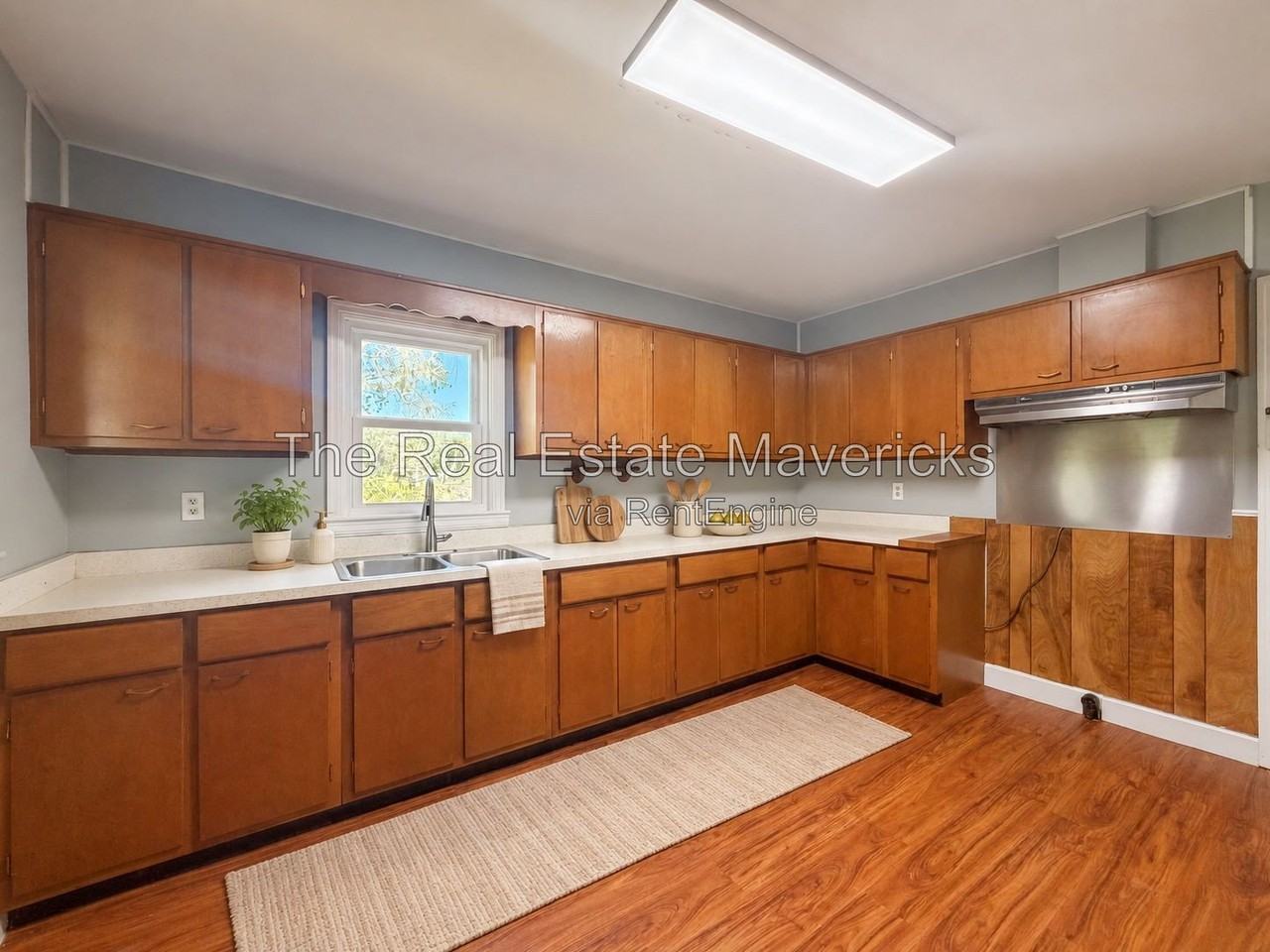 813 Park City Rd - Photo 6 of 27