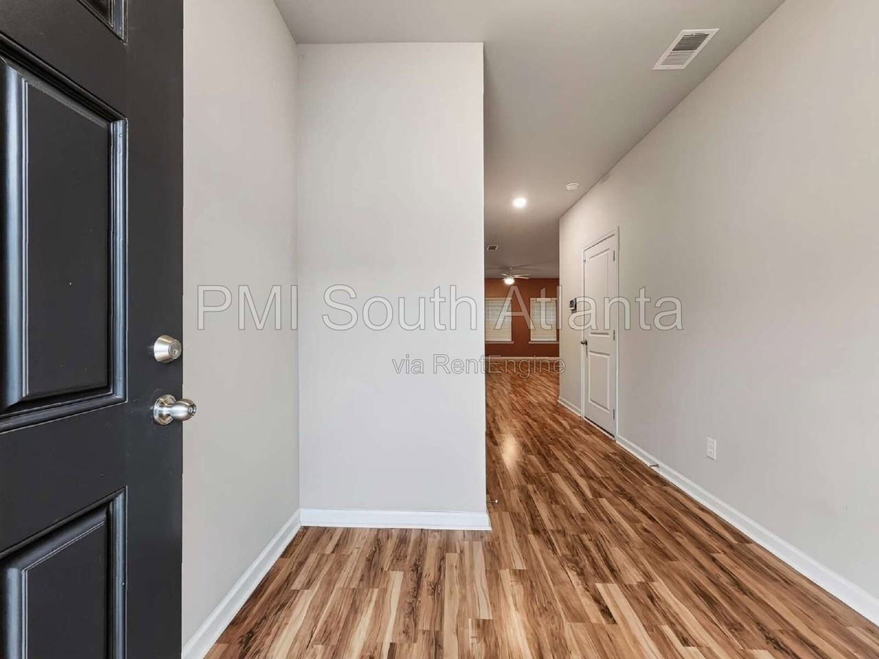 4934 Lower Elm St - Photo 3 of 36
