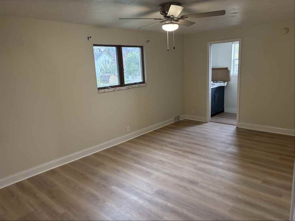 856 6th Ave #2UPPERFLS - Photo 5 of 11